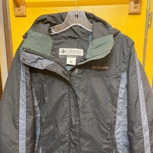 Women’s Medium Waterproof Columbia Jacket